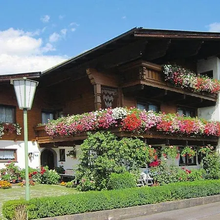 Apartman In Zillertal Near Spieljochbahn *